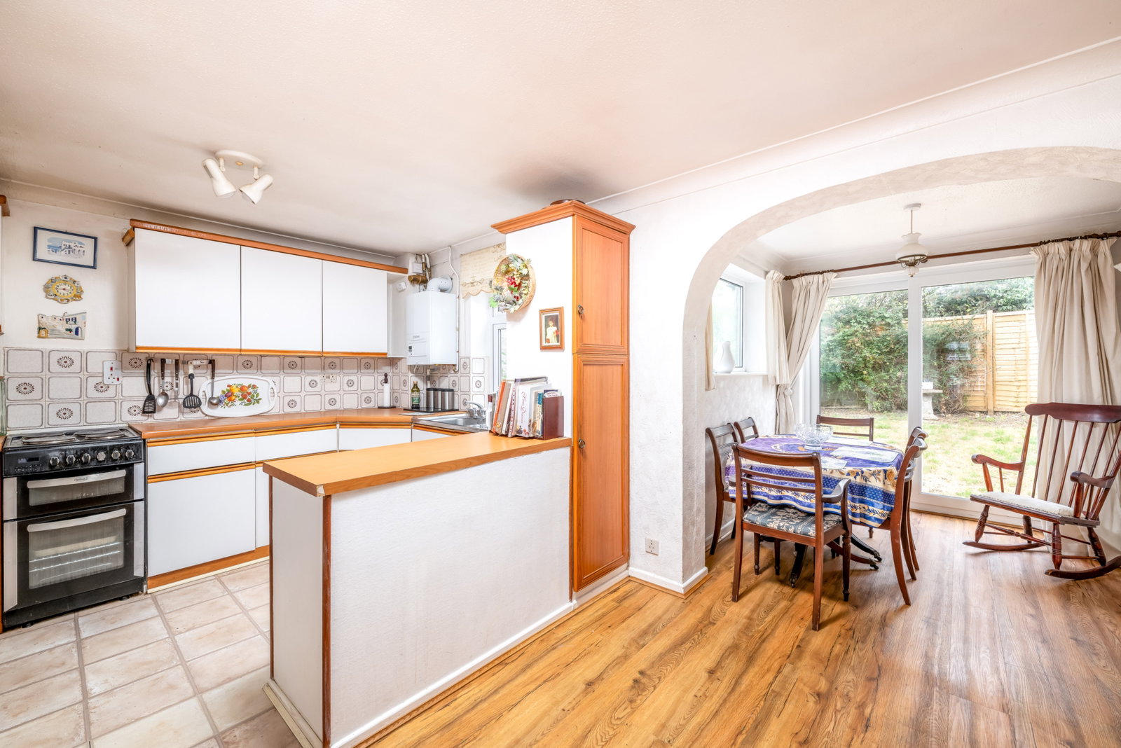 Semi Detached House for sale in Leighton Buzzard, Manor Pound Road, Cheddington, Buckinghamshire, 952 m²