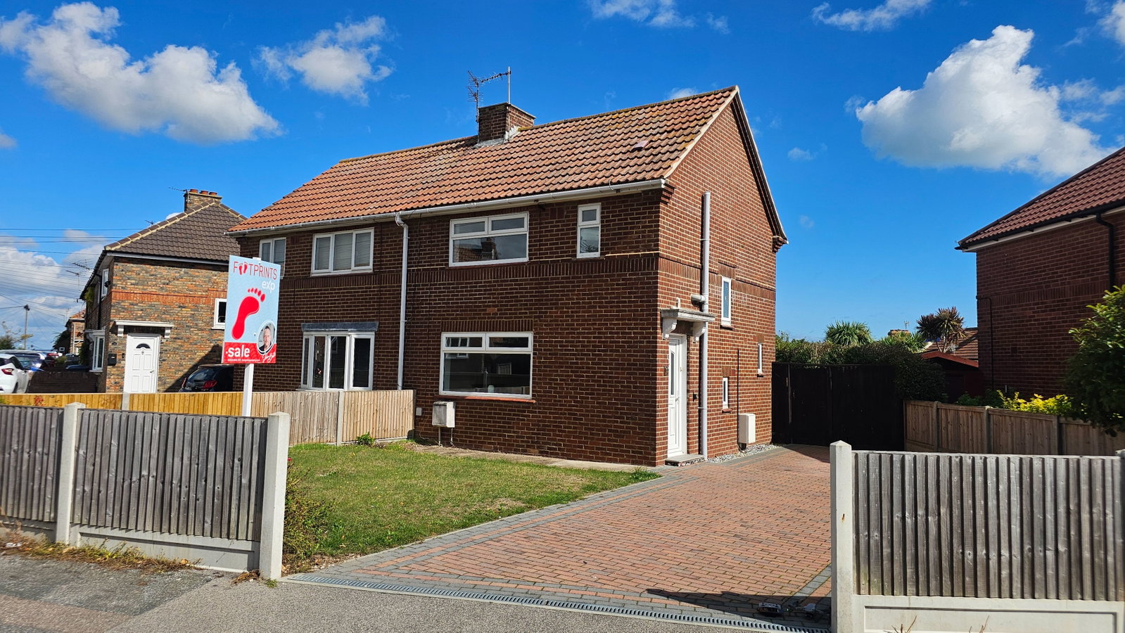 Semi Detached House for sale in Deal, Redsull Avenue, Deal, CT14 9HU