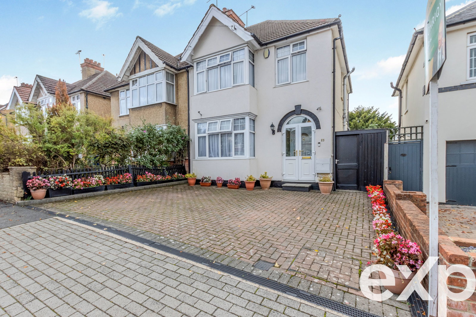 Semi Detached House for sale in Barnet, Wentworth Road | Barnet | EN5, 1076 m²