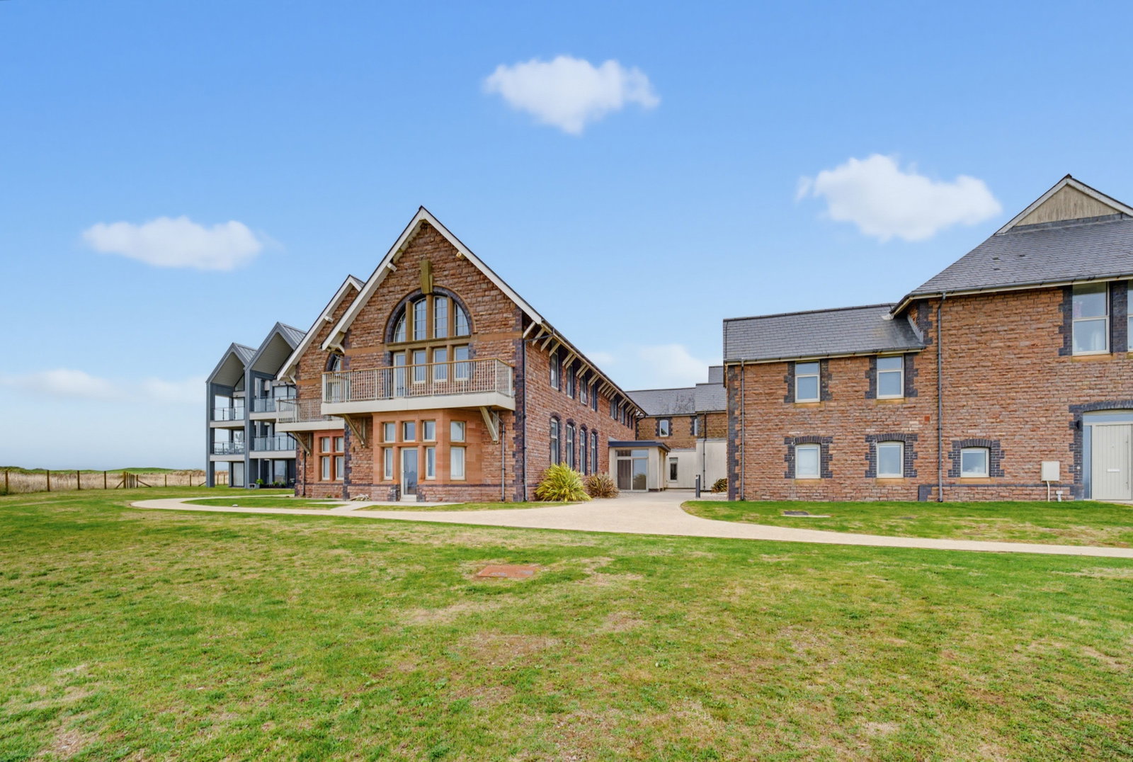 Ground Floor Flat for sale in Porthcawl, 3 The Rest, Rest Bay, Porthcawl, CF36 3UP, 784 m²