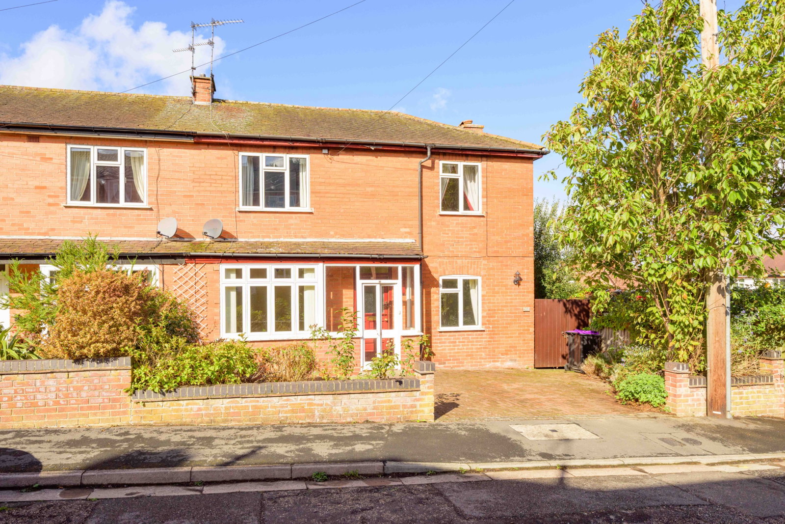 Semi Detached House for sale in Grantham, Wyndham Close in Grantham, 893 m²