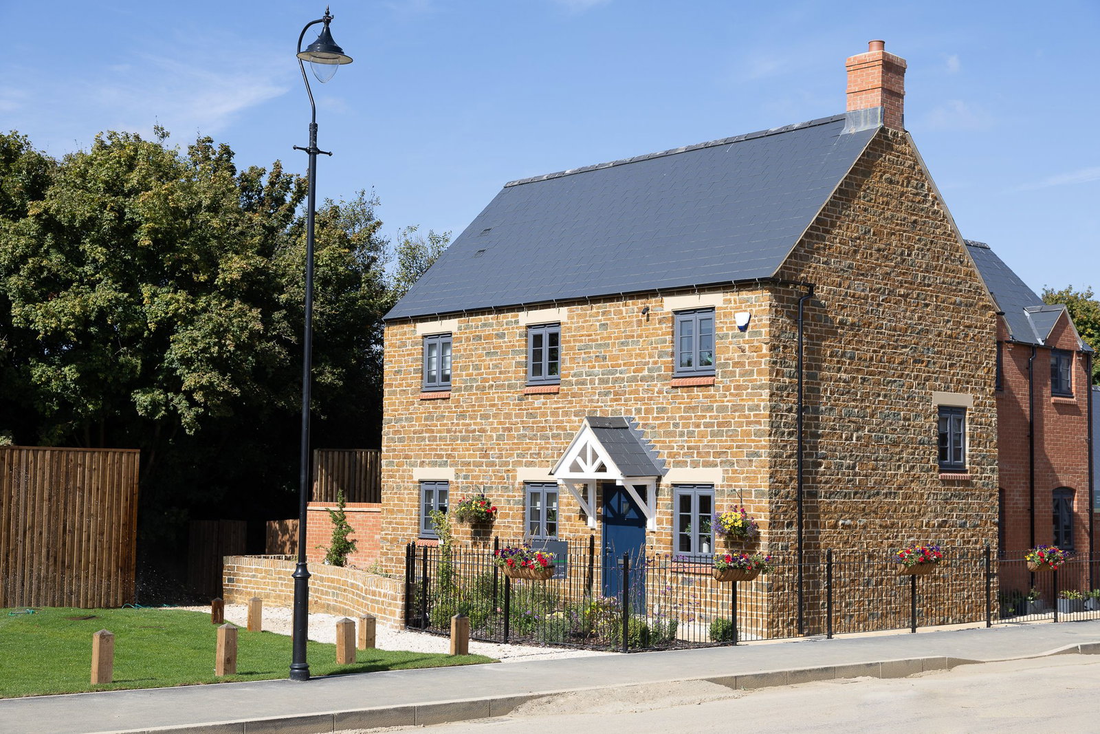 Detached House for sale in Brackley, Field View, Brackley, NN13 6BL