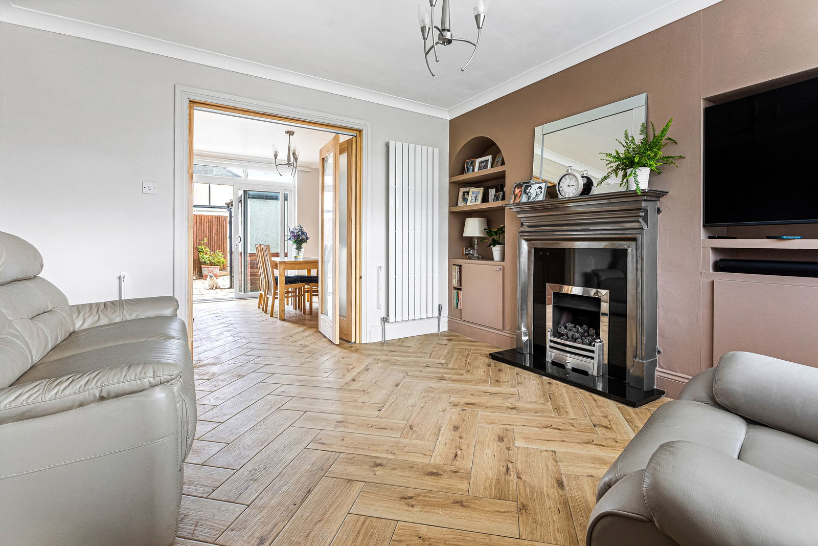 Semi Detached House for sale in Hinckley, Sunnydale Road, Hinckley, LE10 0PB, 983 m²