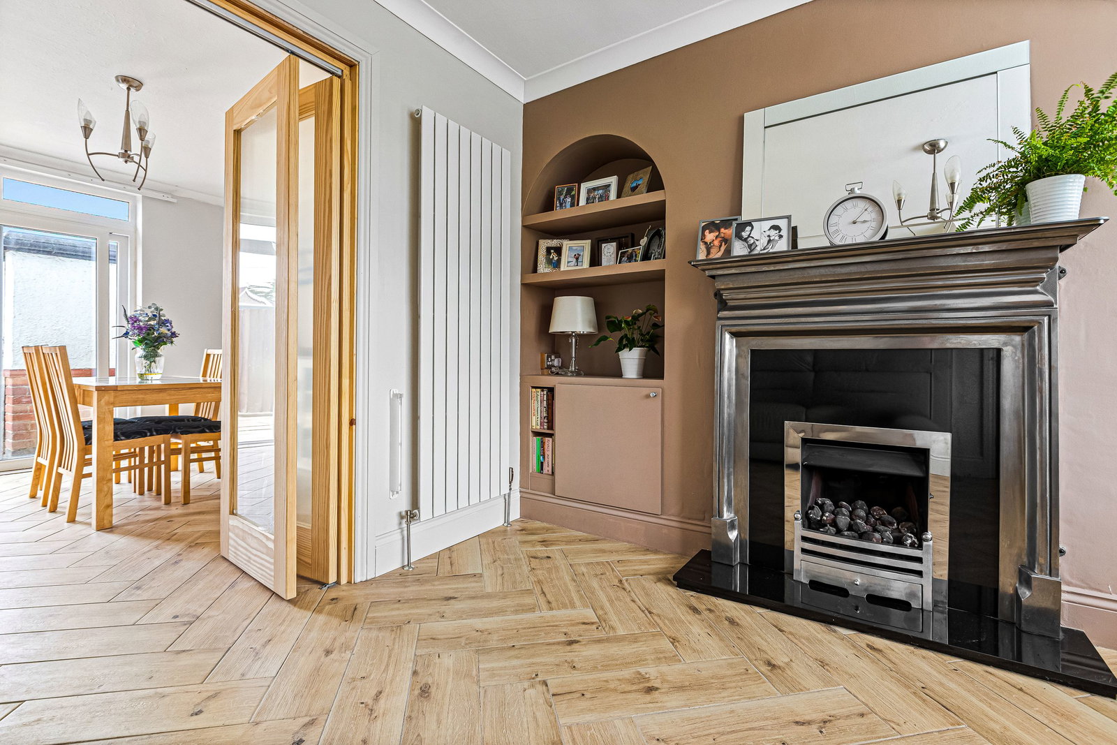 Semi Detached House for sale in Hinckley, Sunnydale Road, Hinckley, LE10 0PB, 983 m²