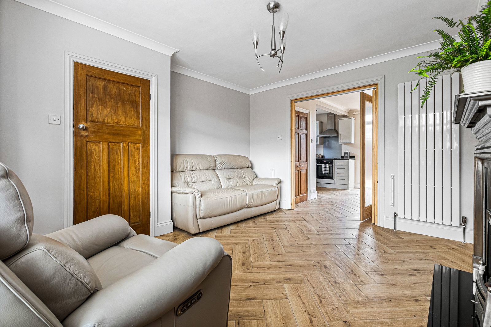 Semi Detached House for sale in Hinckley, Sunnydale Road, Hinckley, LE10 0PB, 983 m²