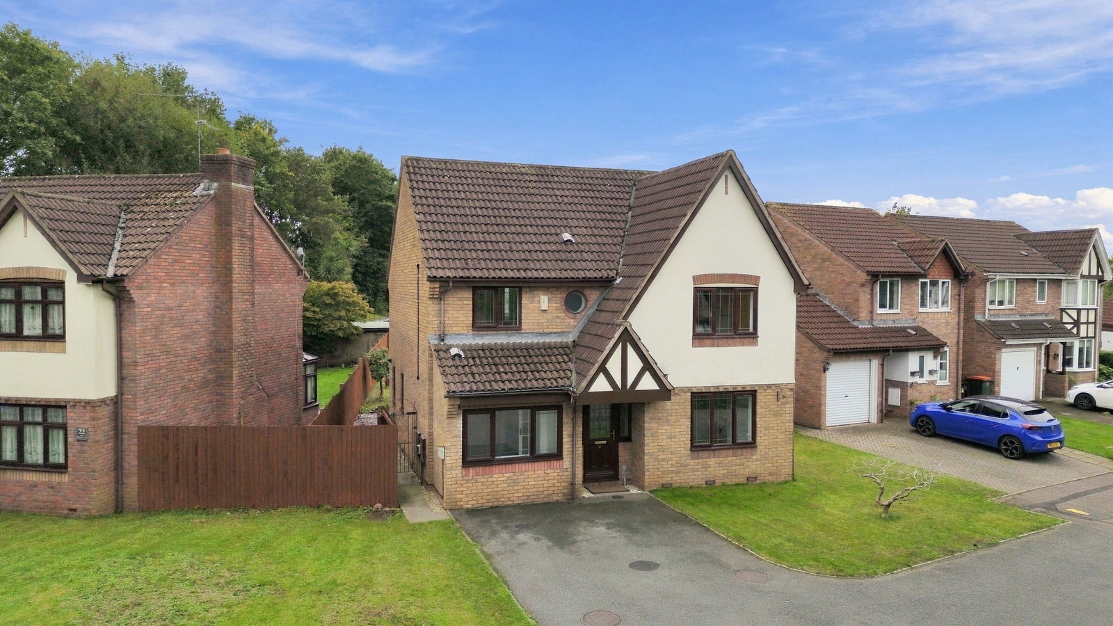 Detached House for sale in Cardiff, The Meadows, Marshfield