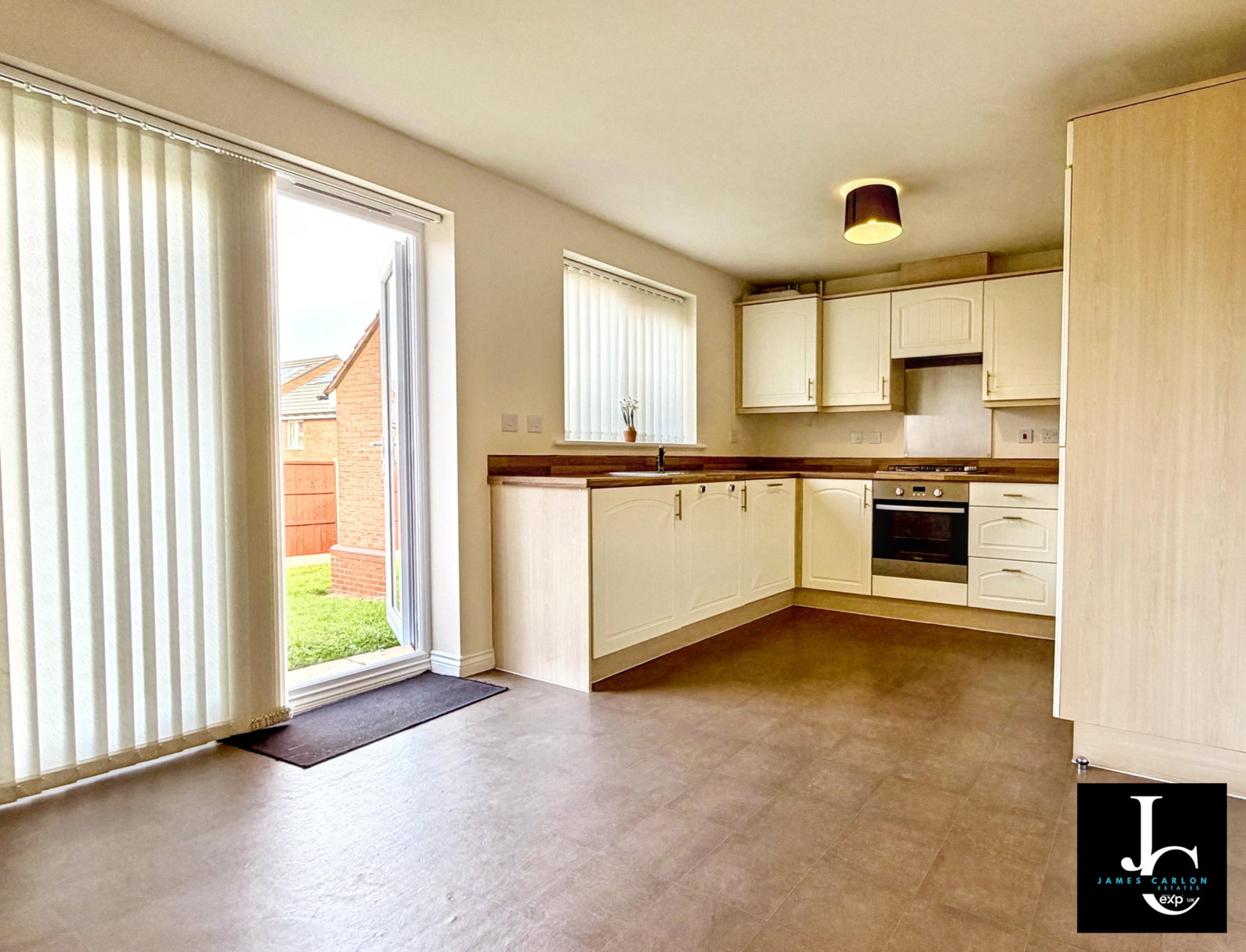 Detached House for sale in Telford, St. Georges Avenue, St. Georges, Telford, TF2 9FZ, 903 m²