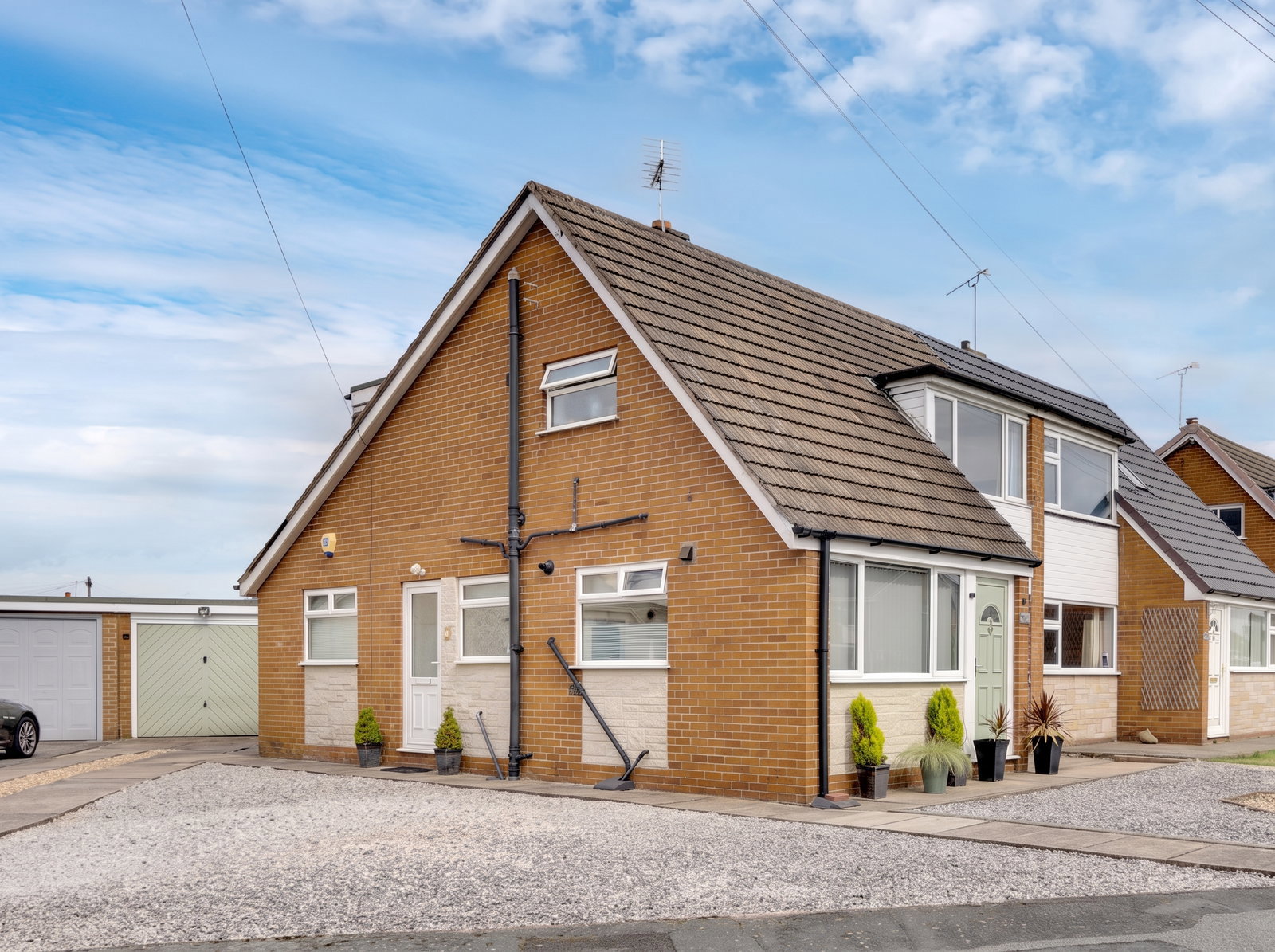 Semi Detached House for sale in Crewe, Sandylands Park, Wistaston, CW2 8HF, 1170 m²