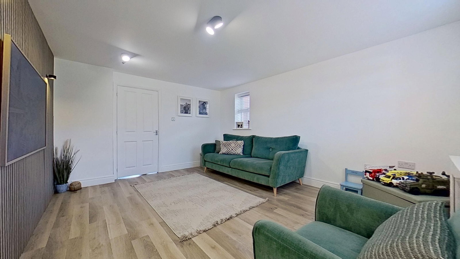 Semi Detached House for sale in Margate, Castle Drive, Margate, CT9 4FN