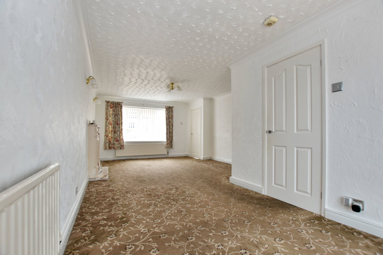 Detached House for sale in Leeds, Churchfield Road, ROTHWELL, Leeds LS26 0EJ