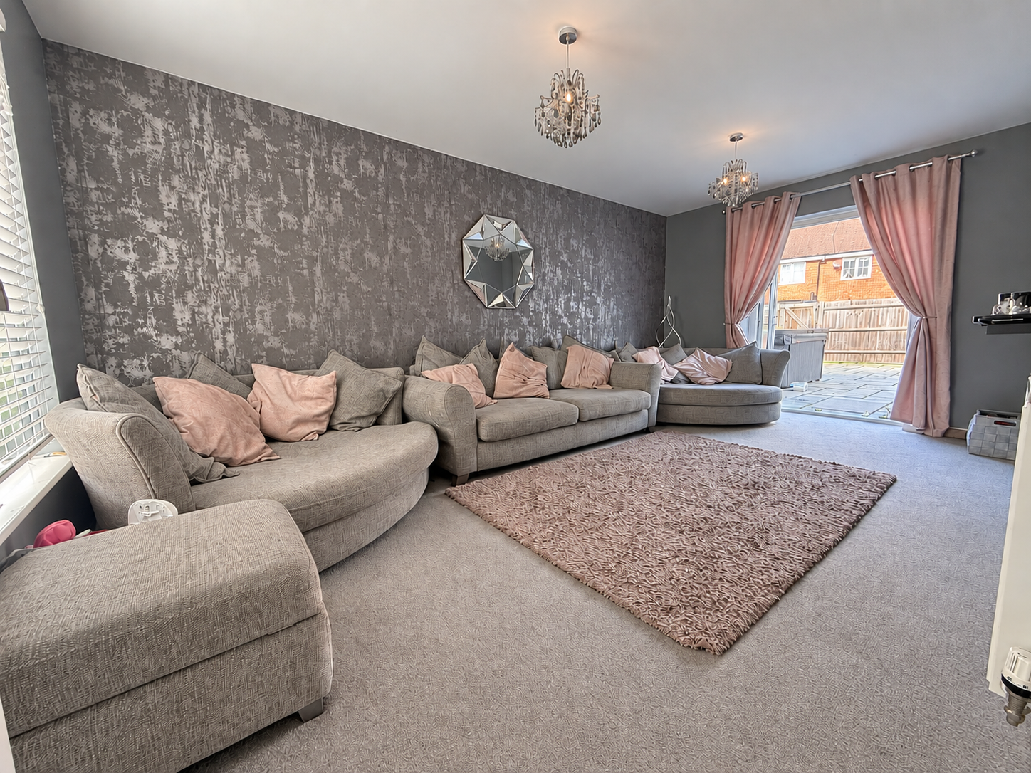 Detached House for sale in Margate, Gap Road, Margate , CT9 2RY, 947 m²