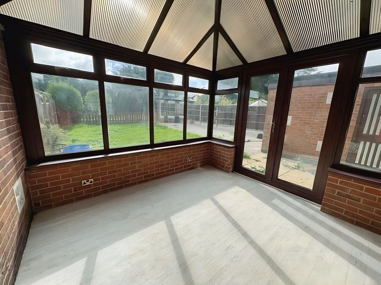 Semi Detached House for sale in Hinckley, Goosehills Road, Burbage, Hinckley, LE10 2RY