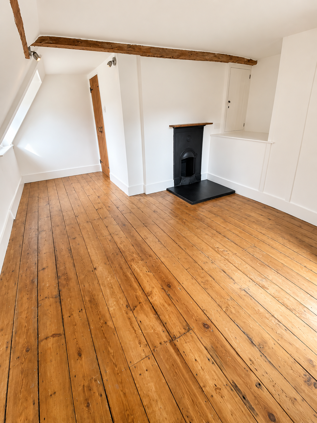 End Of Terrace House for sale in Devizes, Bishop's Cannings, Devizes, Wiltshire, SN10, 766 m²