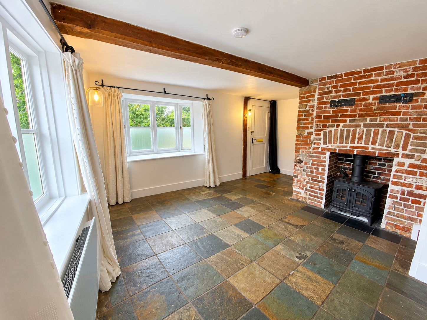 End Of Terrace House for sale in Devizes, Bishop's Cannings, Devizes, Wiltshire, SN10, 766 m²