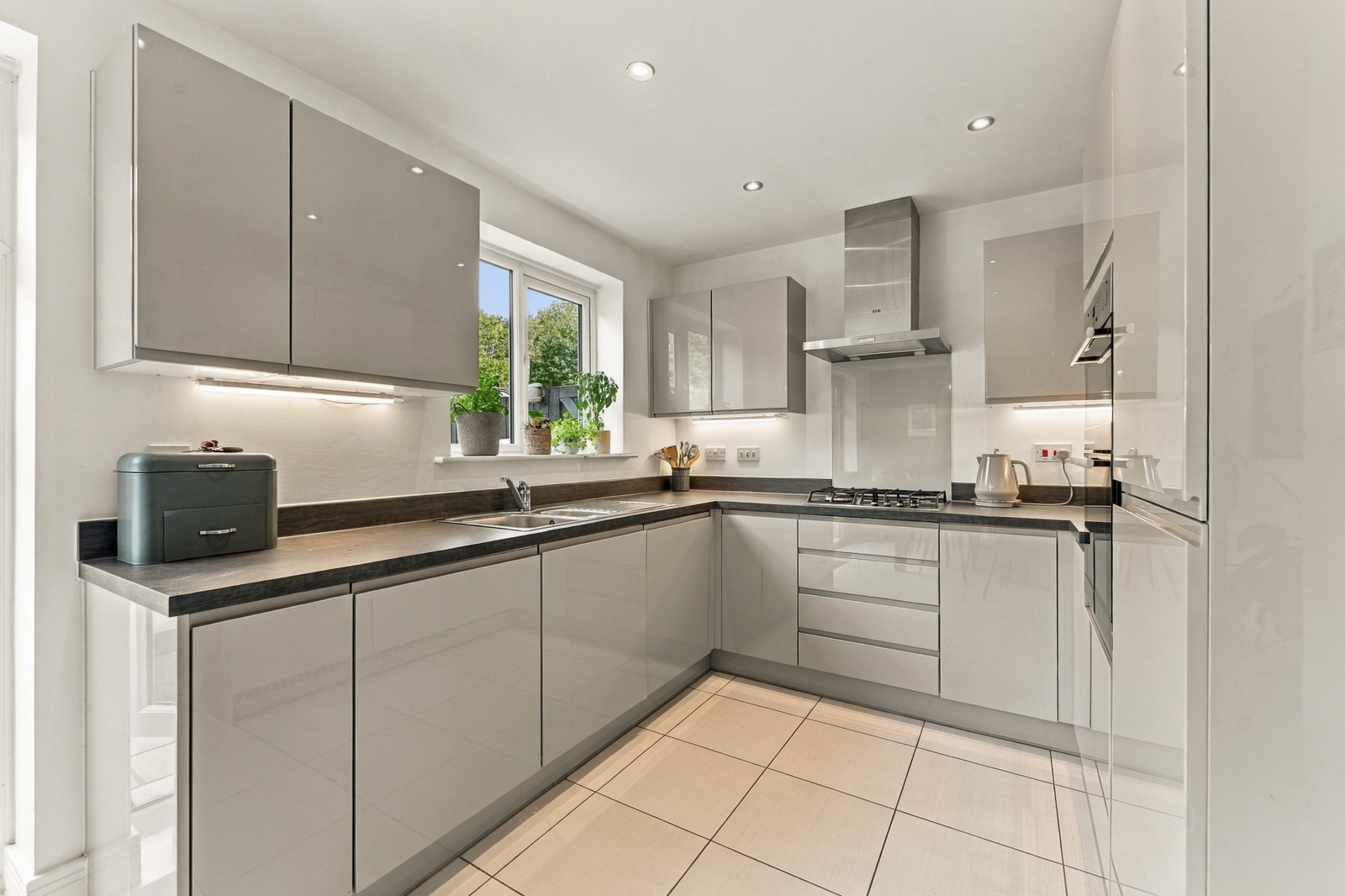 Semi Detached House for sale in Macclesfield, Waterways, Macclesfield, 1388 m²