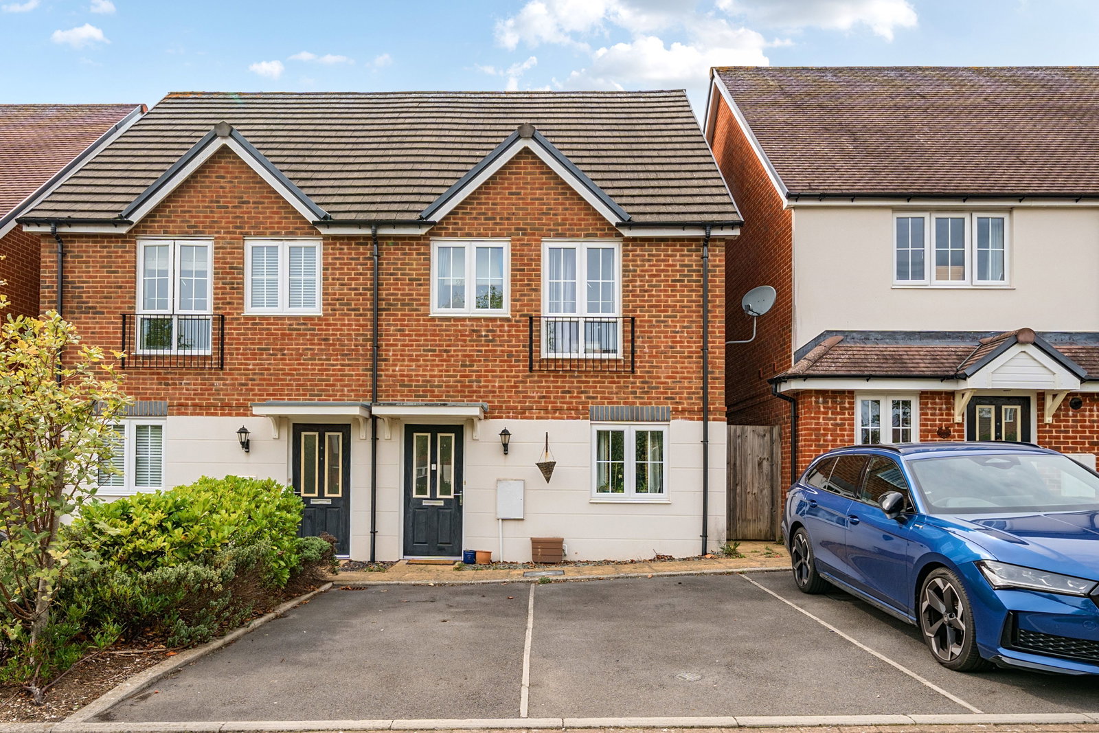 Semi Detached House for sale in Salisbury, Hensler Drive, Bishopdown, Salisbury, SP1, 842 m²