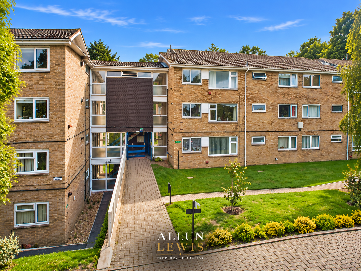 Flat for sale in Canterbury, Durovernum Court, Old Dover Road, Canterbury, CT1 3DA