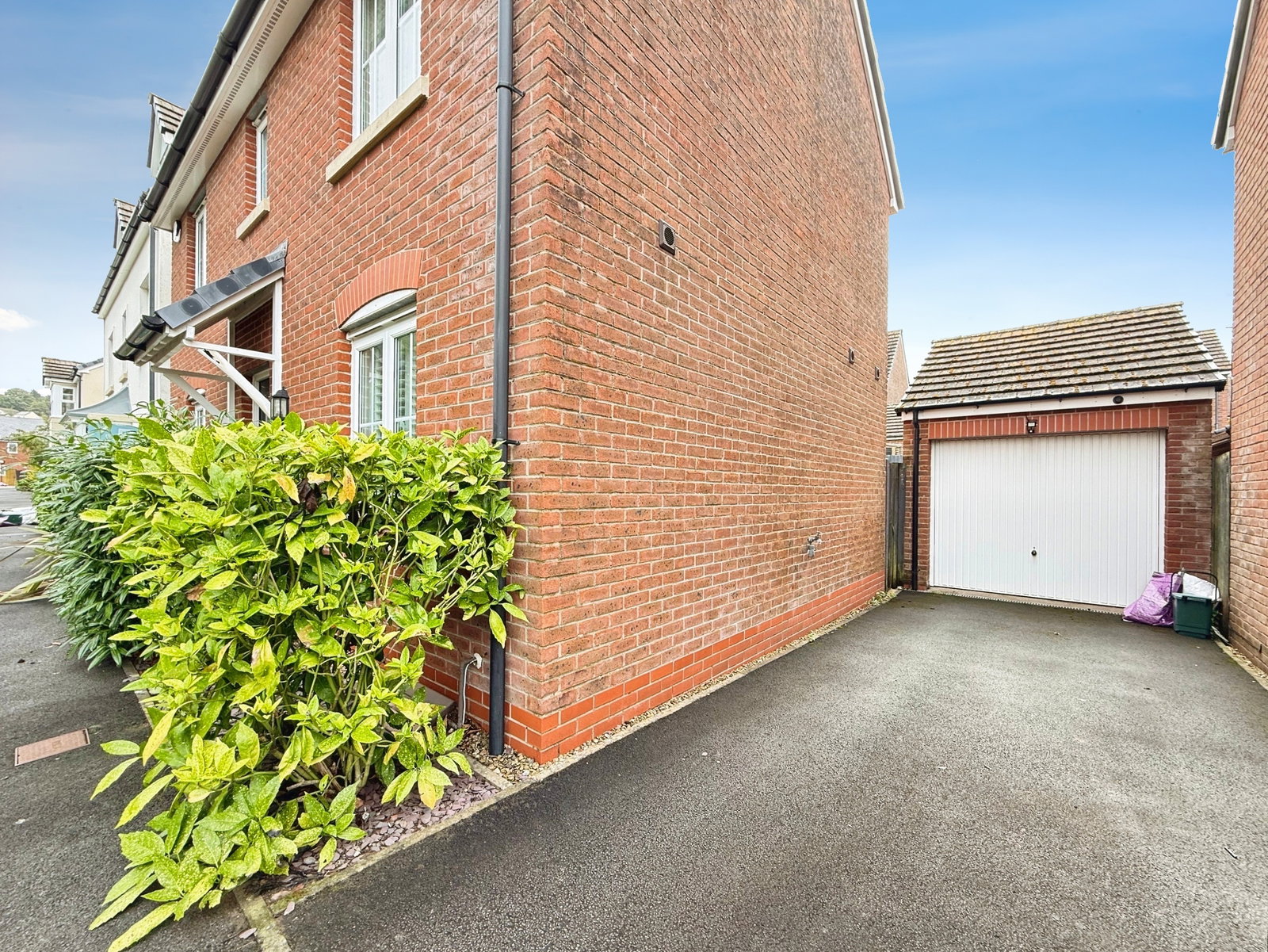 Detached House for sale in Swansea, Heol Daniel, Pontarddulais, Swansea, West Glamorgan SA4