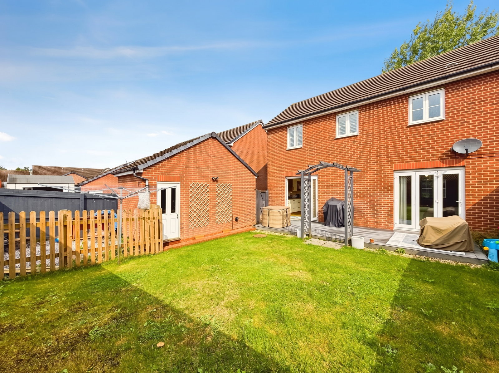 Detached House for sale in Swansea, Heol Daniel, Pontarddulais, Swansea, West Glamorgan SA4