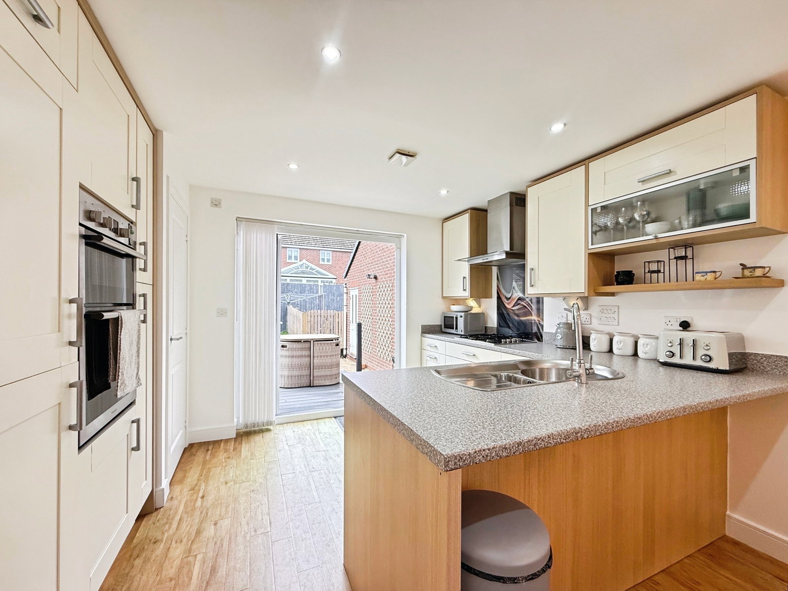 Detached House for sale in Swansea, Heol Daniel, Pontarddulais, Swansea, West Glamorgan SA4