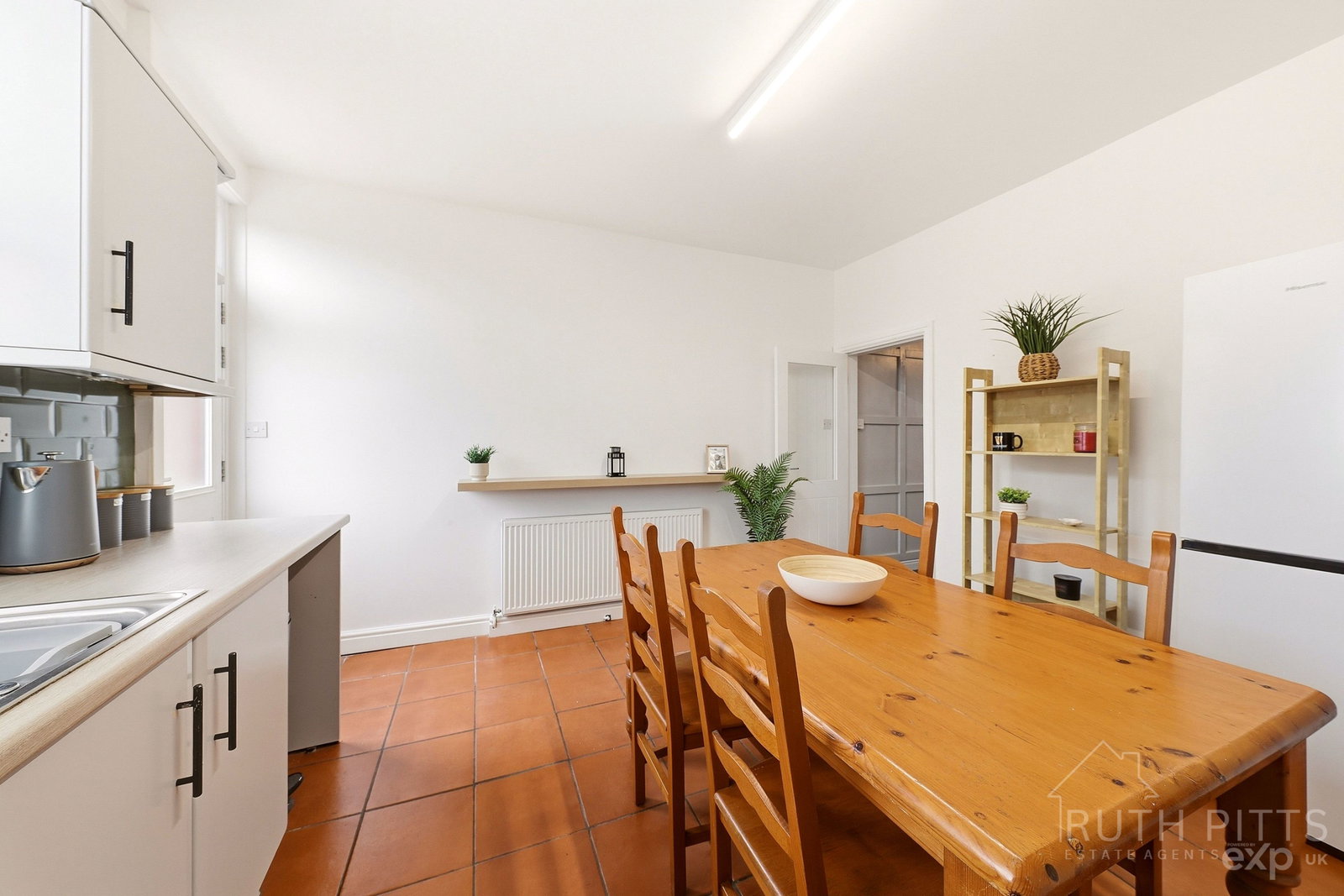 Terraced House for sale in Pontefract, Kirkby Road, Hemsworth, WF9