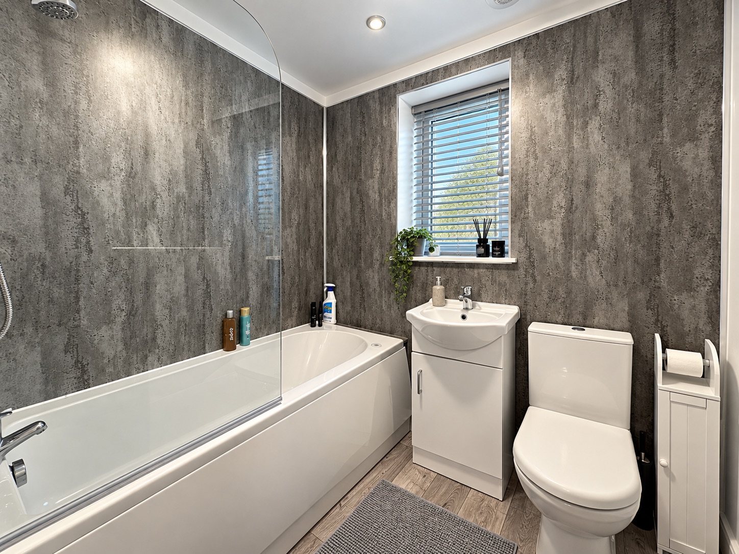 Maisonette for sale in Mansfield, Highlanders Hill , Mansfield, Nottinghamshire, NG18 4ZF