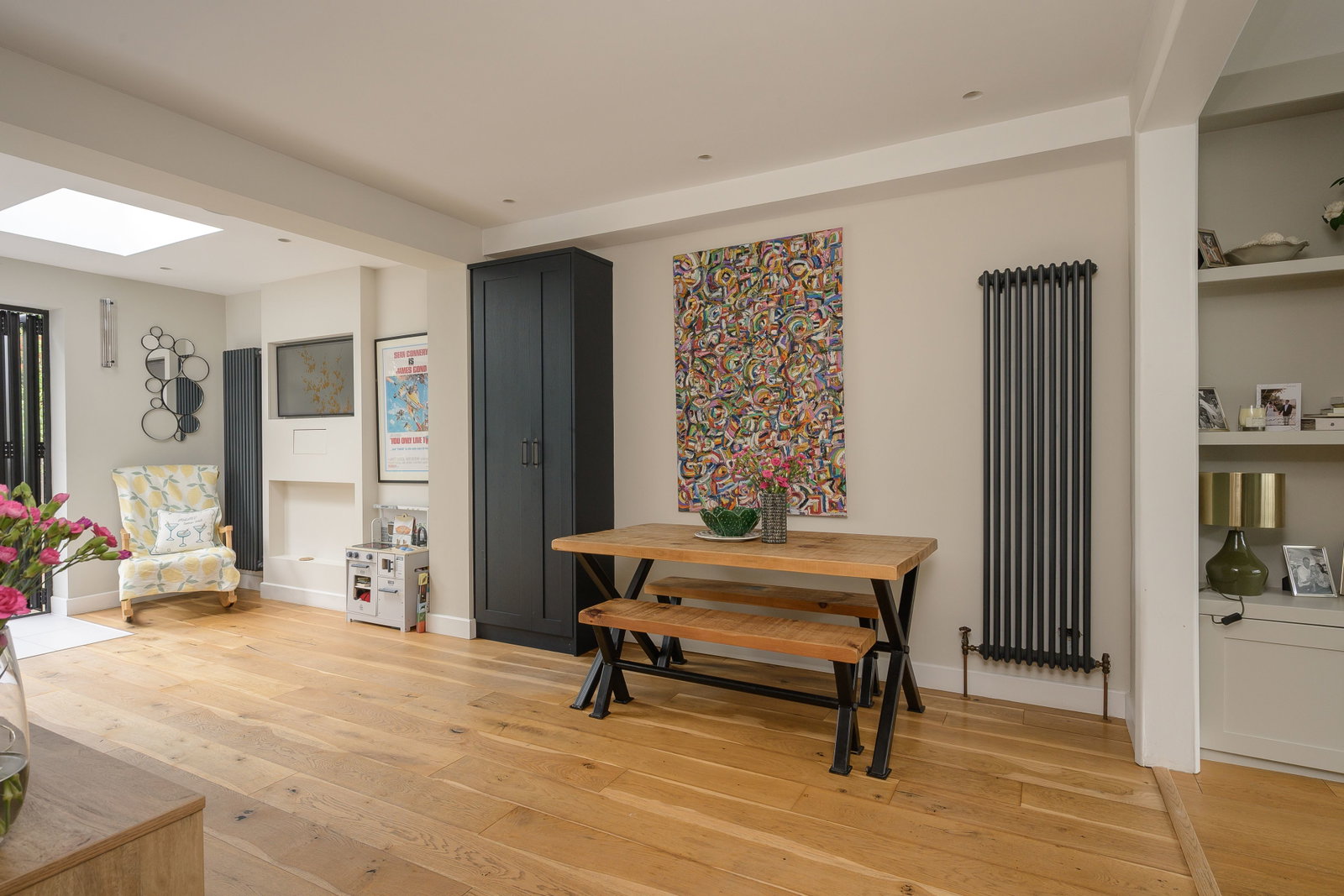 End Of Terrace House for sale in New Malden, Tennyson Avenue, Motspur Park, KT3 6NA, 992 m²
