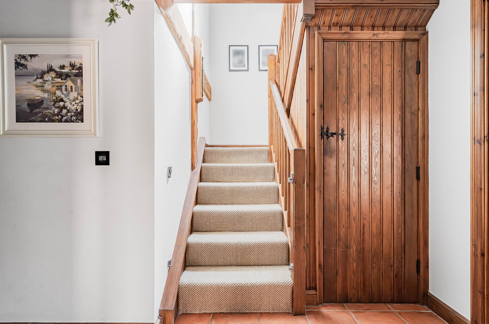 Detached House for sale in Egham, Village Road, Egham, TW20 8UE, 1811 m²