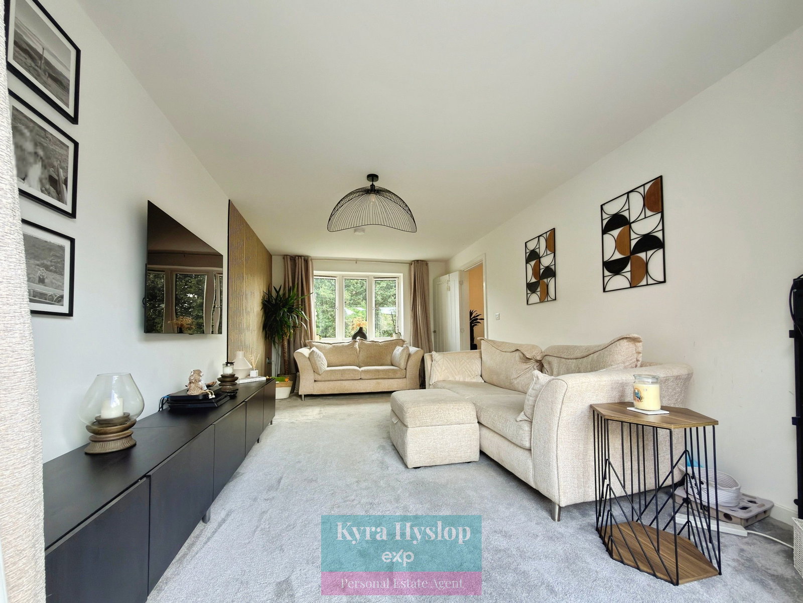 Detached House for sale in Exeter, Hutchings Drive, Tithebarn, EX1 4AP, 980 m²