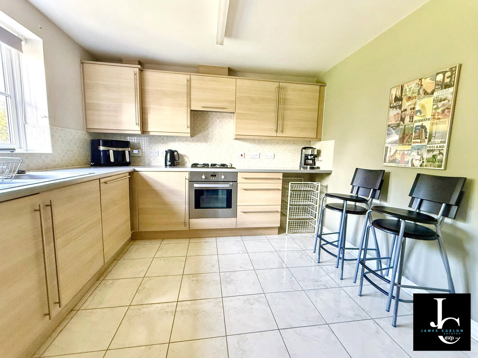 End Of Terrace House for sale in Telford, Little Green Avenue, Telford, TF4 3QR, 1343 m²