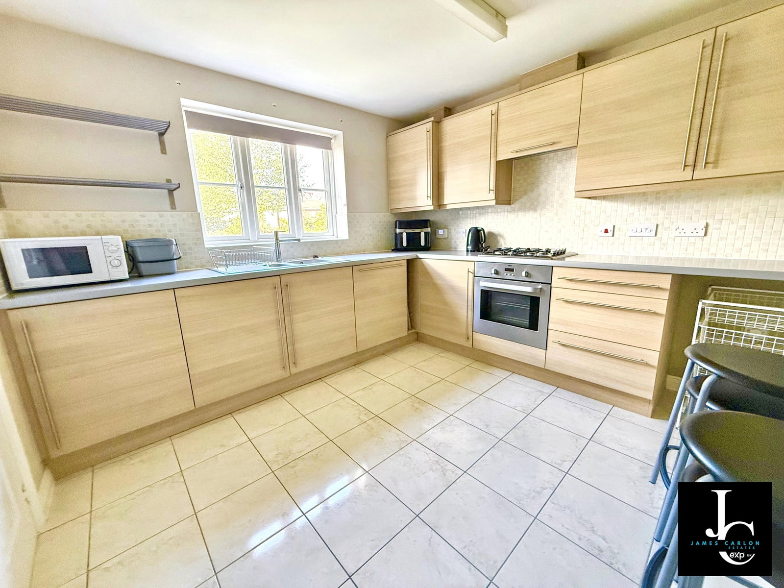 End Of Terrace House for sale in Telford, Little Green Avenue, Telford, TF4 3QR, 1343 m²