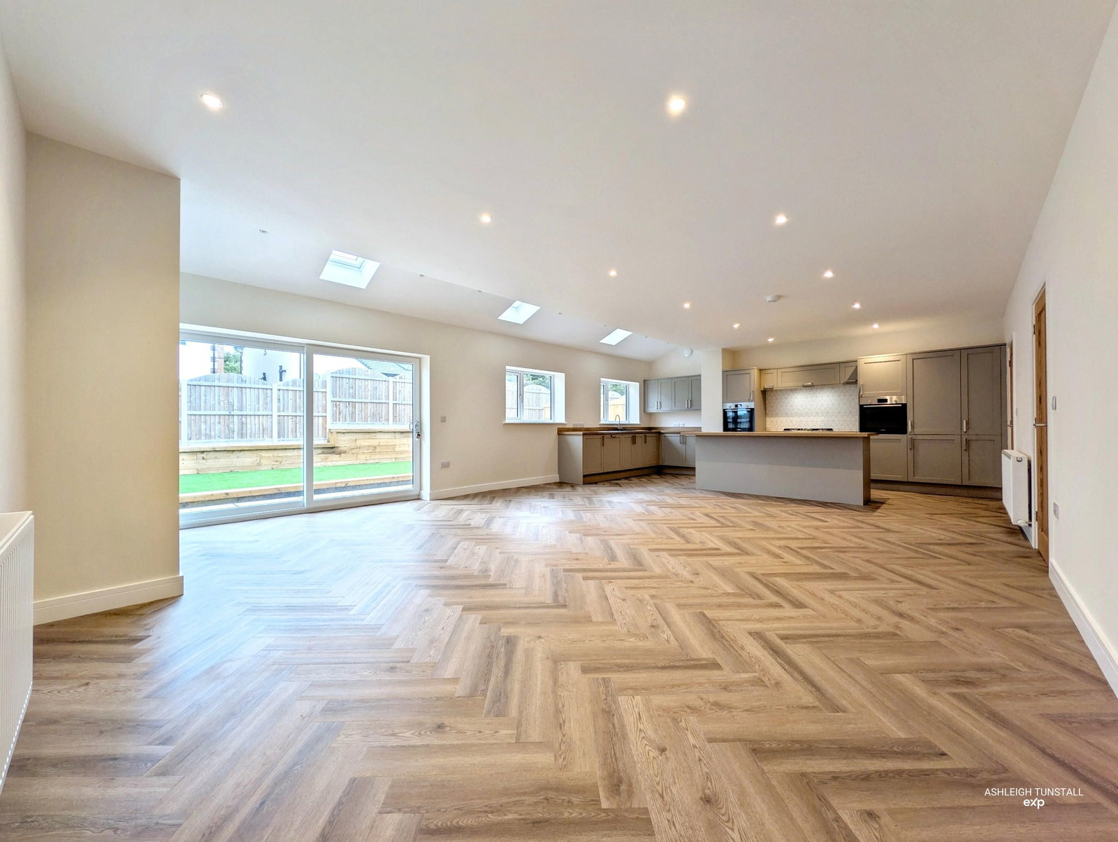 Detached House for sale in Workington, The Woodlands, Seaton, Workington, CA14 1WL, 2171 m²