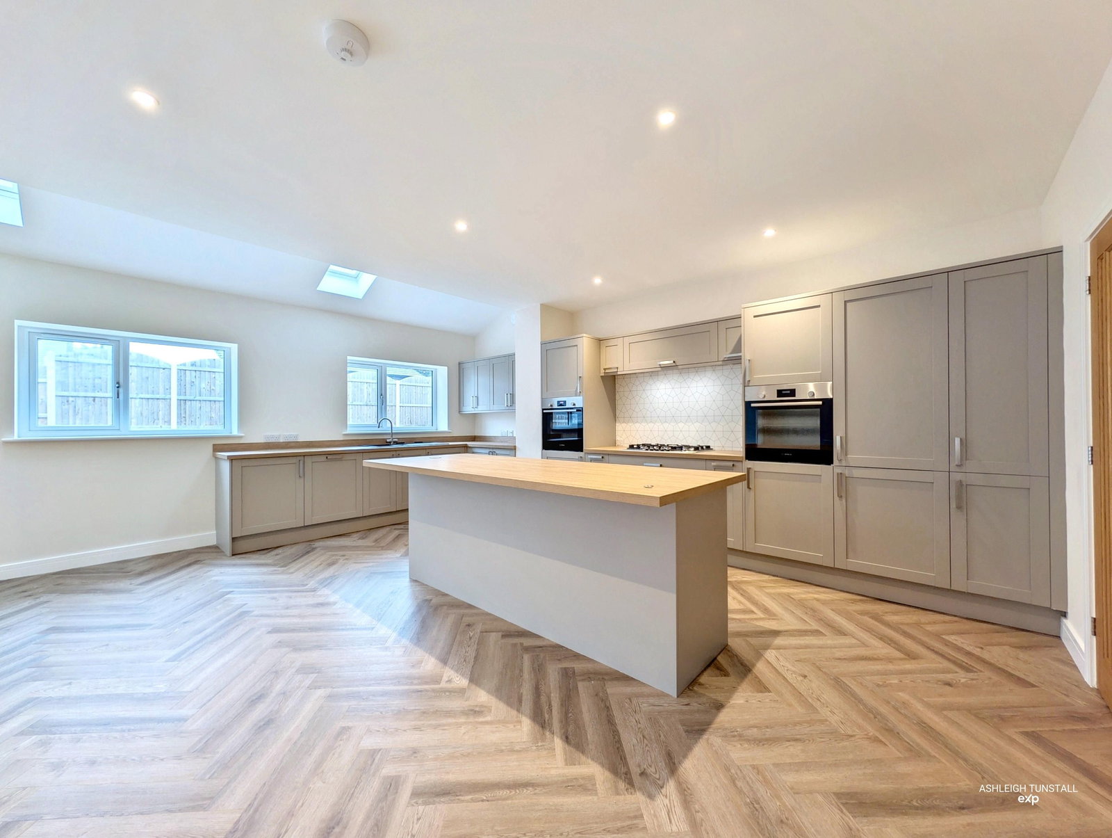Detached House for sale in Workington, The Woodlands, Seaton, Workington, CA14 1WL, 2171 m²