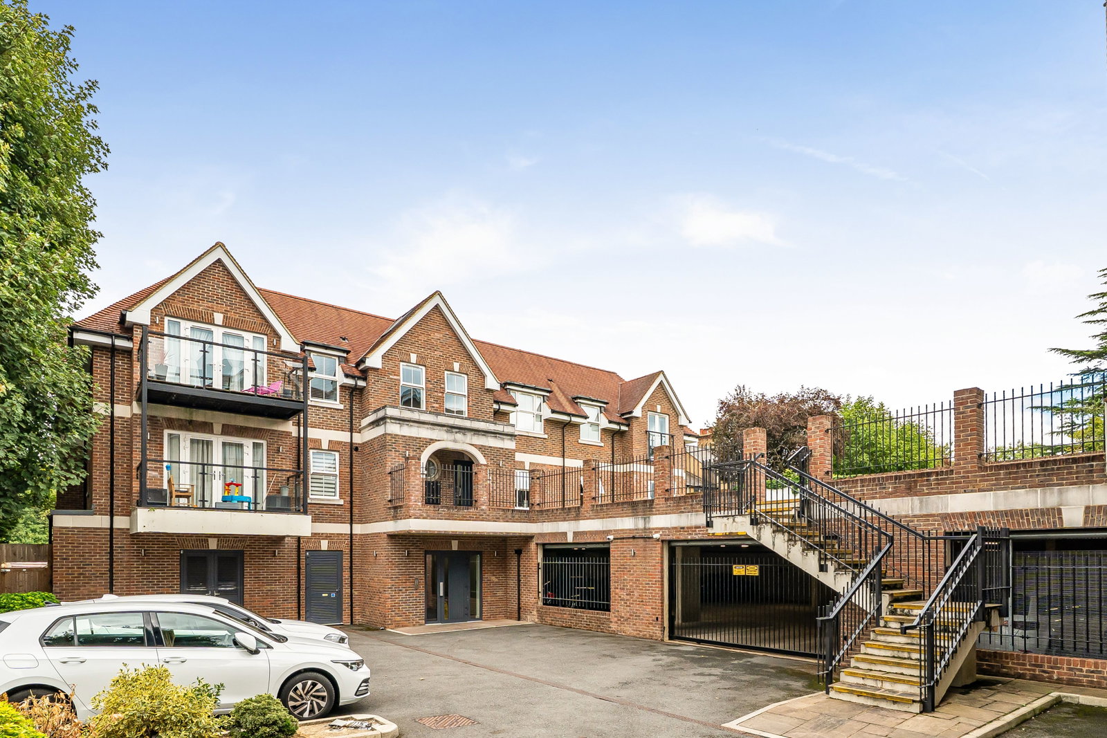 Flat for sale in Bushey, Ellam Court, Bushey Hall Road, Bushey, WD23