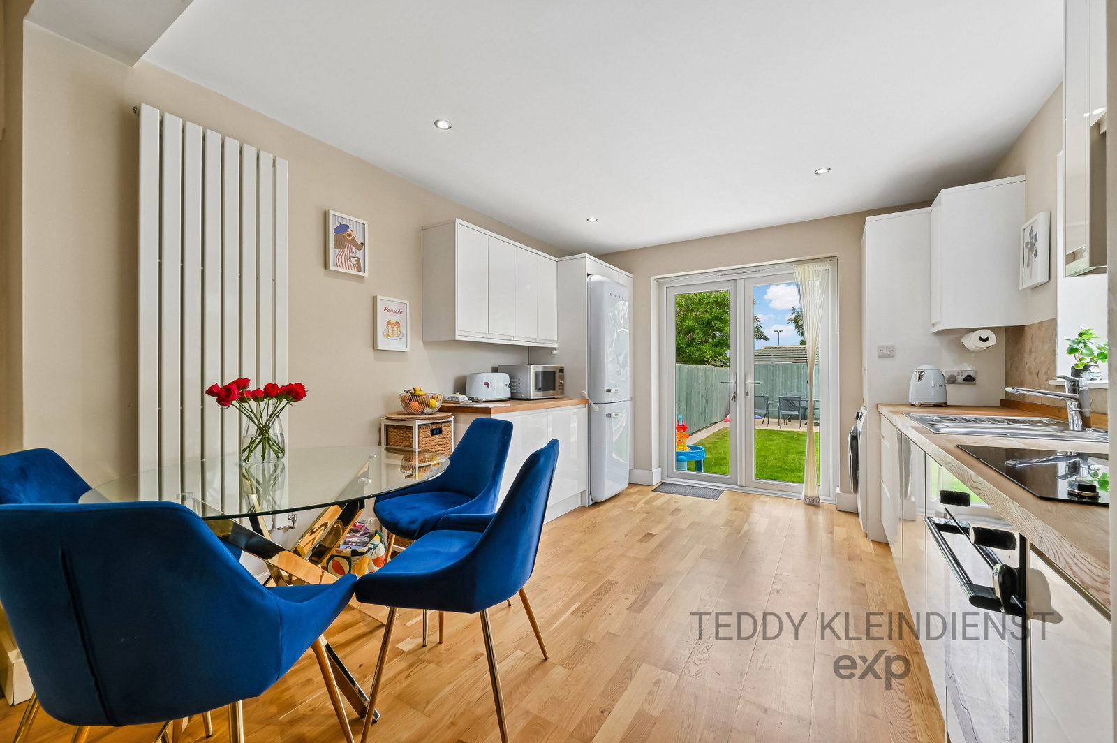 Apartment for sale in London, Cannon Hill Lane, London, SW20 9HL