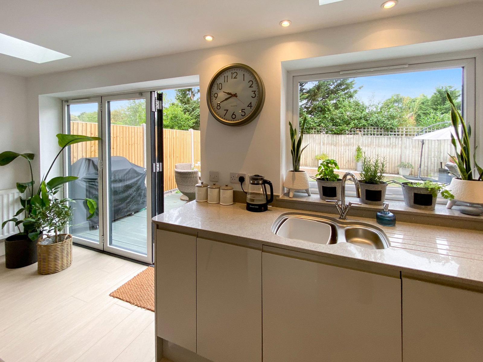 Detached House for sale in Ashford, Siskin Close, Kennington, Ashford, TN25 4QL