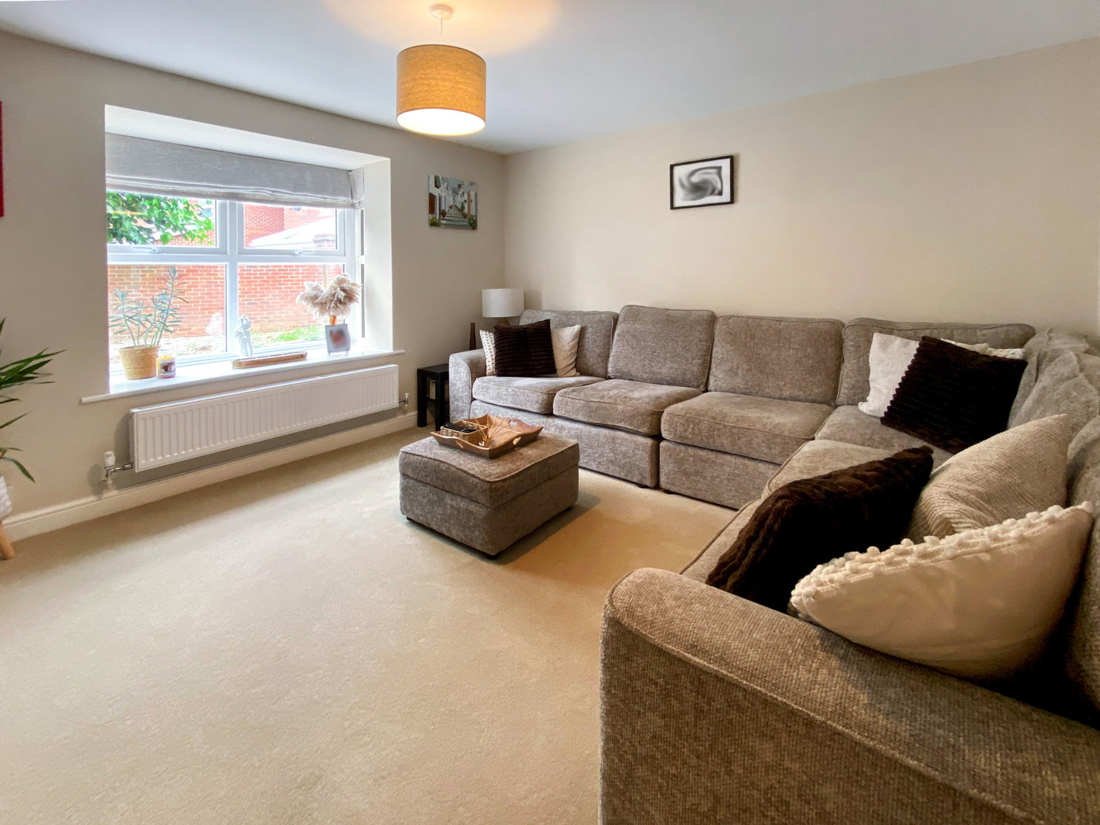 Detached House for sale in Ashford, Siskin Close, Kennington, Ashford, TN25 4QL