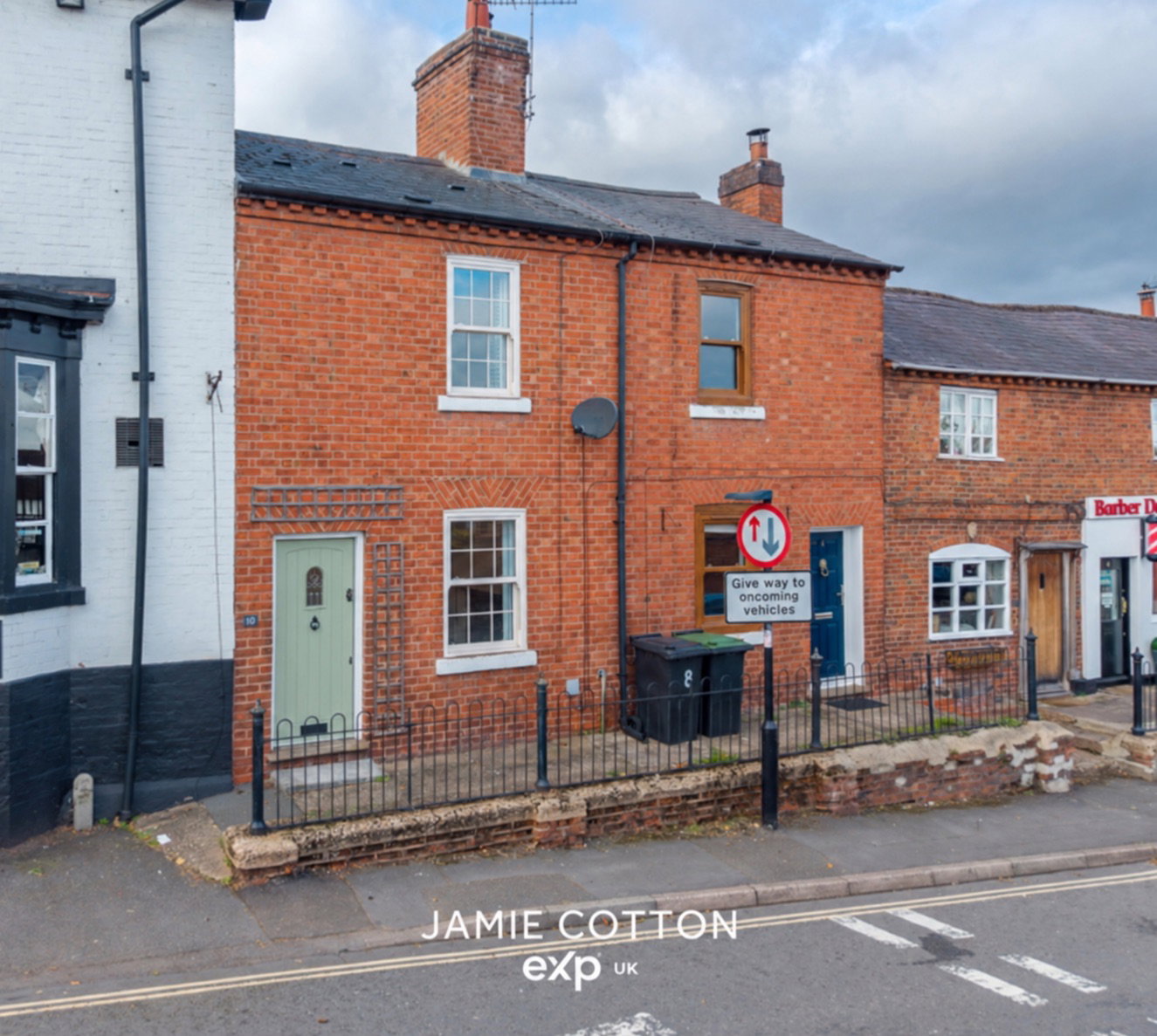 Terraced House for sale in Birmingham, Swan Street, Alvechurch, Birmingham, B48 7RP, 619 m²