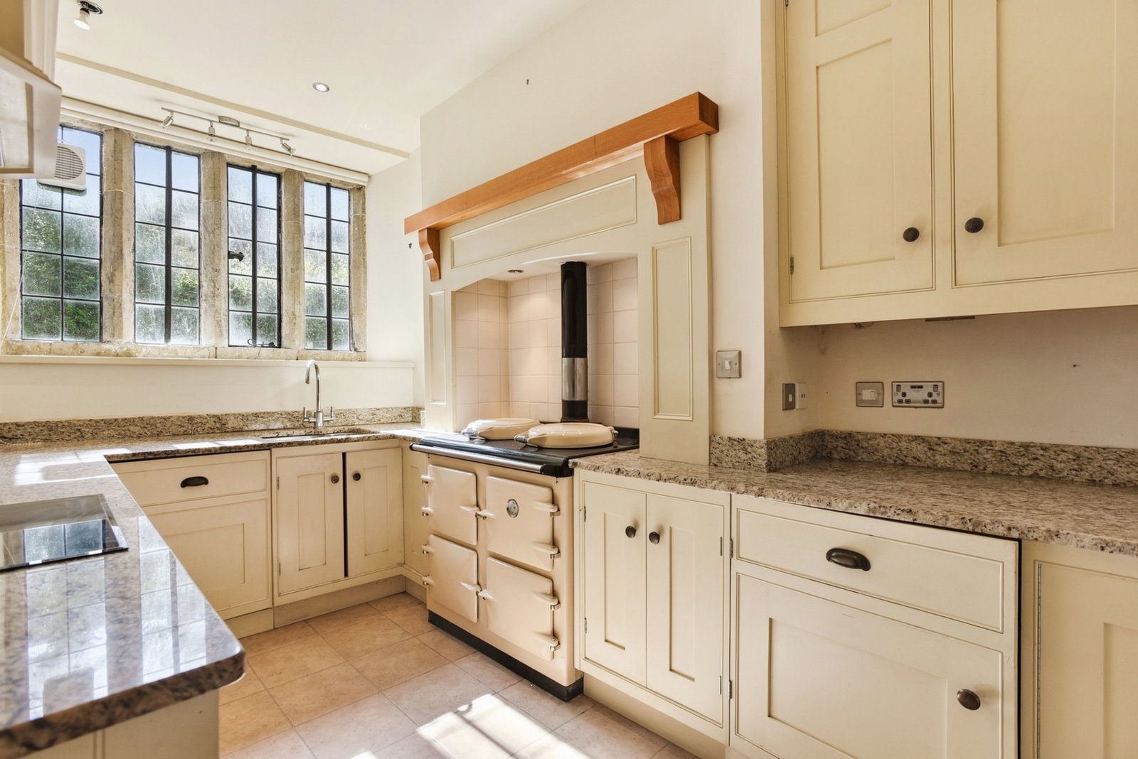 Detached House for sale in Leamington Spa, Crown Street, Harbury, Leamington Spa, CV33 9HE