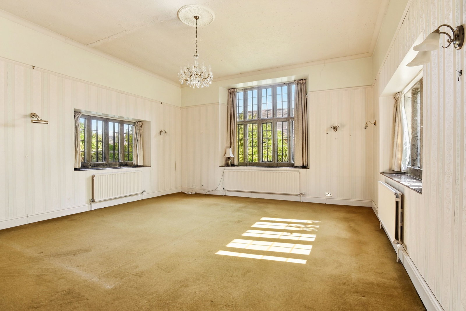Detached House for sale in Leamington Spa, Crown Street, Harbury, Leamington Spa, CV33 9HE