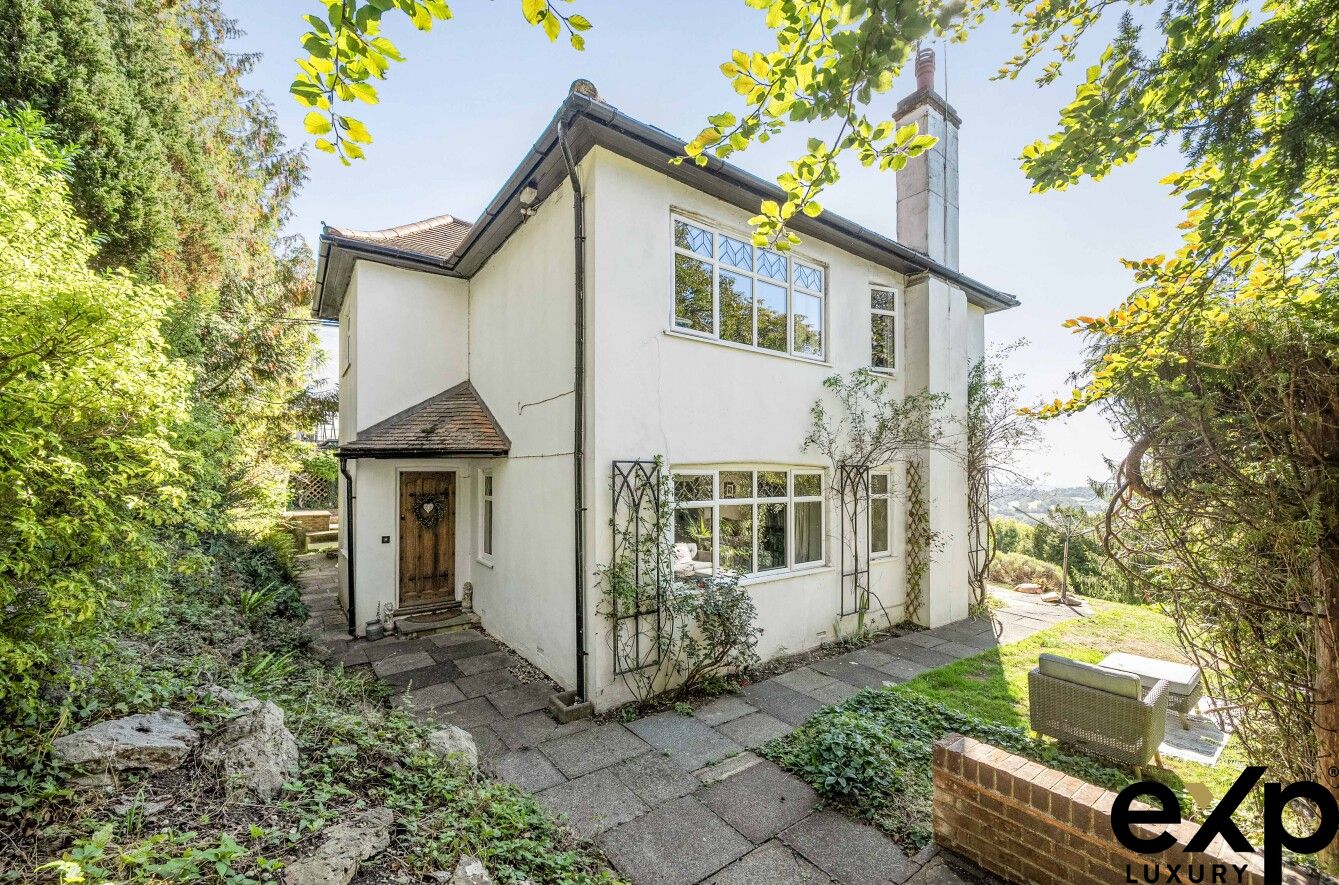 Detached House in Caterham
