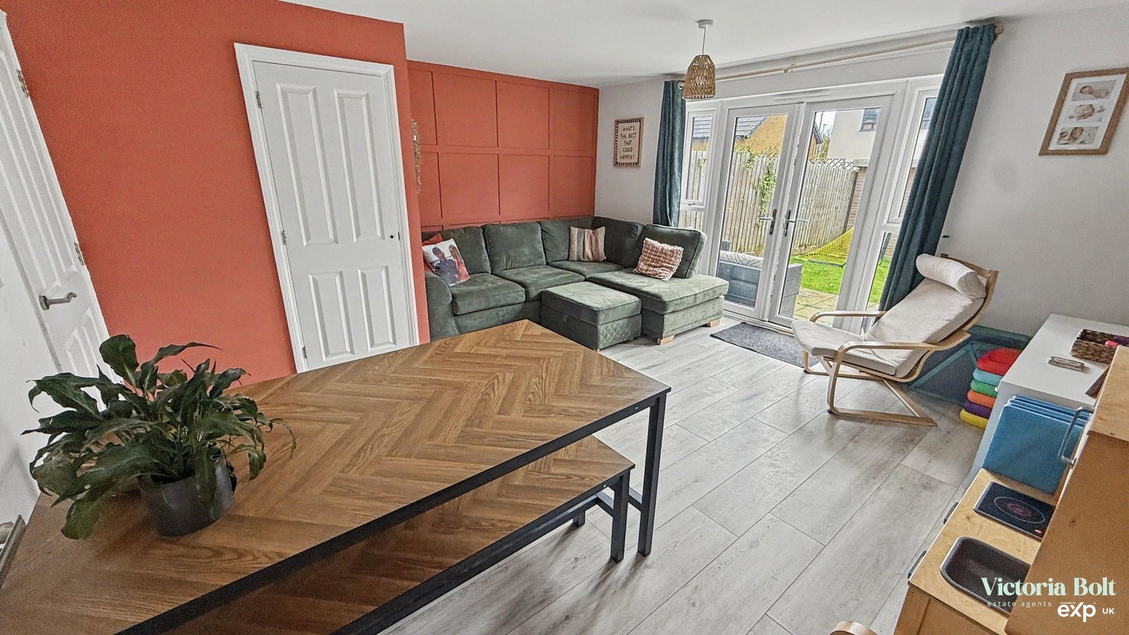 Semi Detached House for sale in Plymouth, Spindle Crescent, Plympton