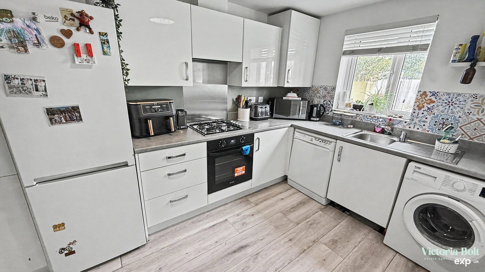 Semi Detached House for sale in Plymouth, Spindle Crescent, Plympton