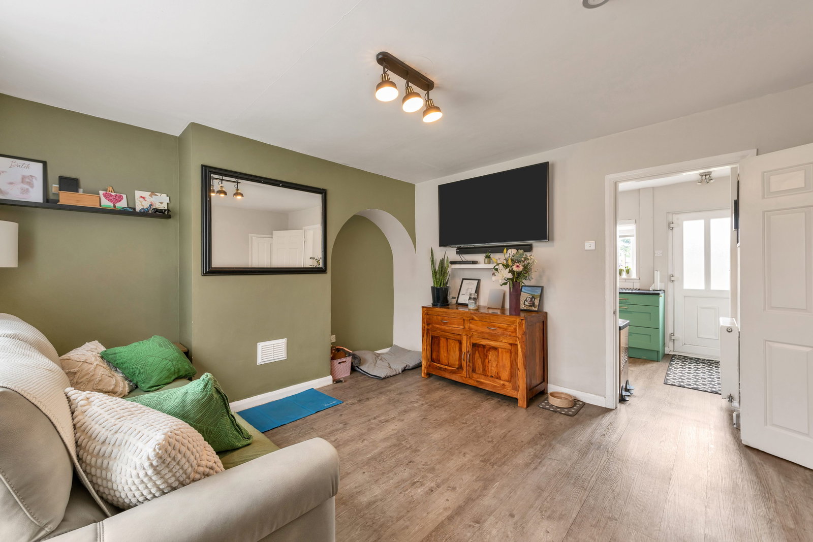 Semi Detached House for sale in Huntingdon, Cambridge Villas, Godmanchester, 718 m²