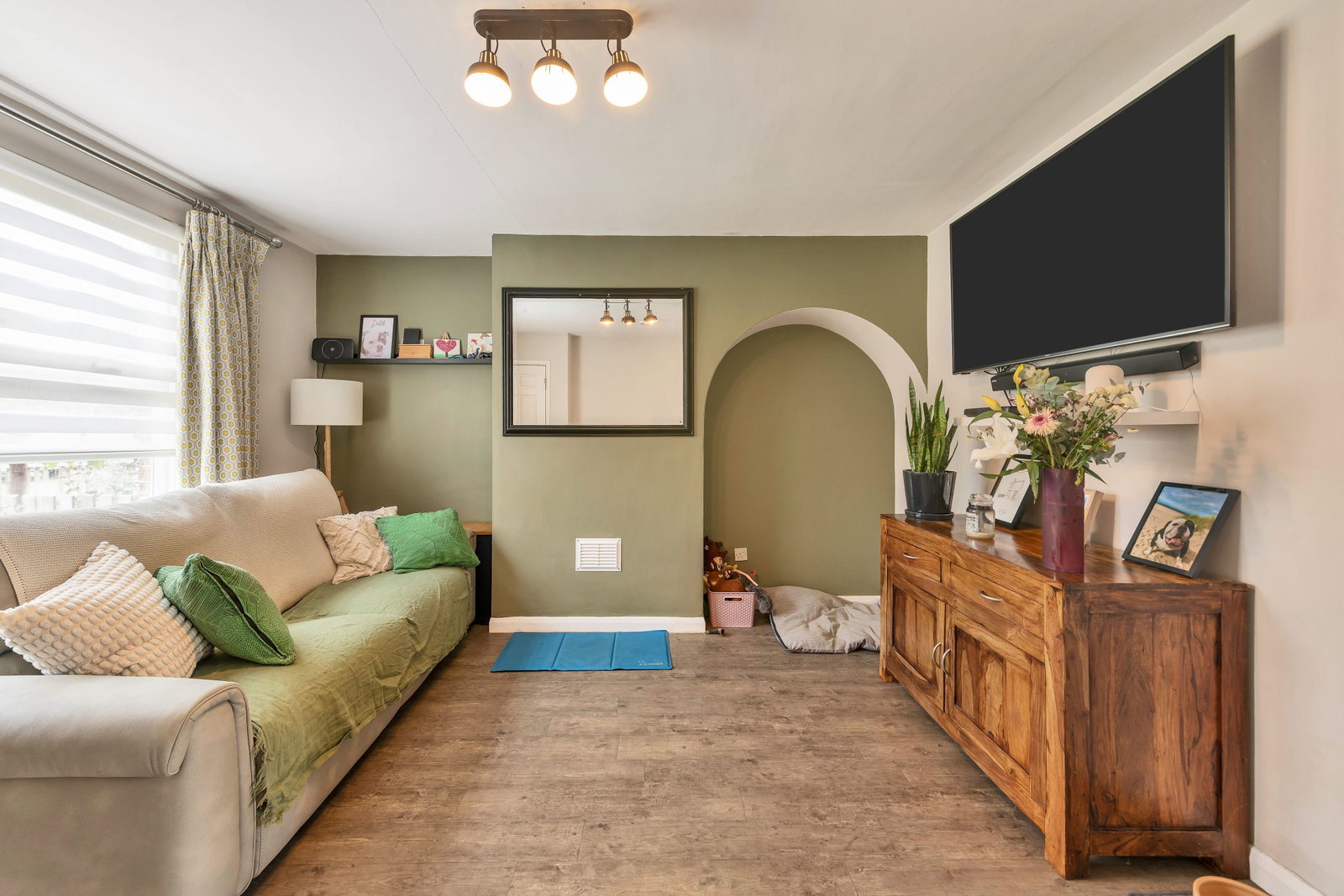 Semi Detached House for sale in Huntingdon, Cambridge Villas, Godmanchester, 718 m²