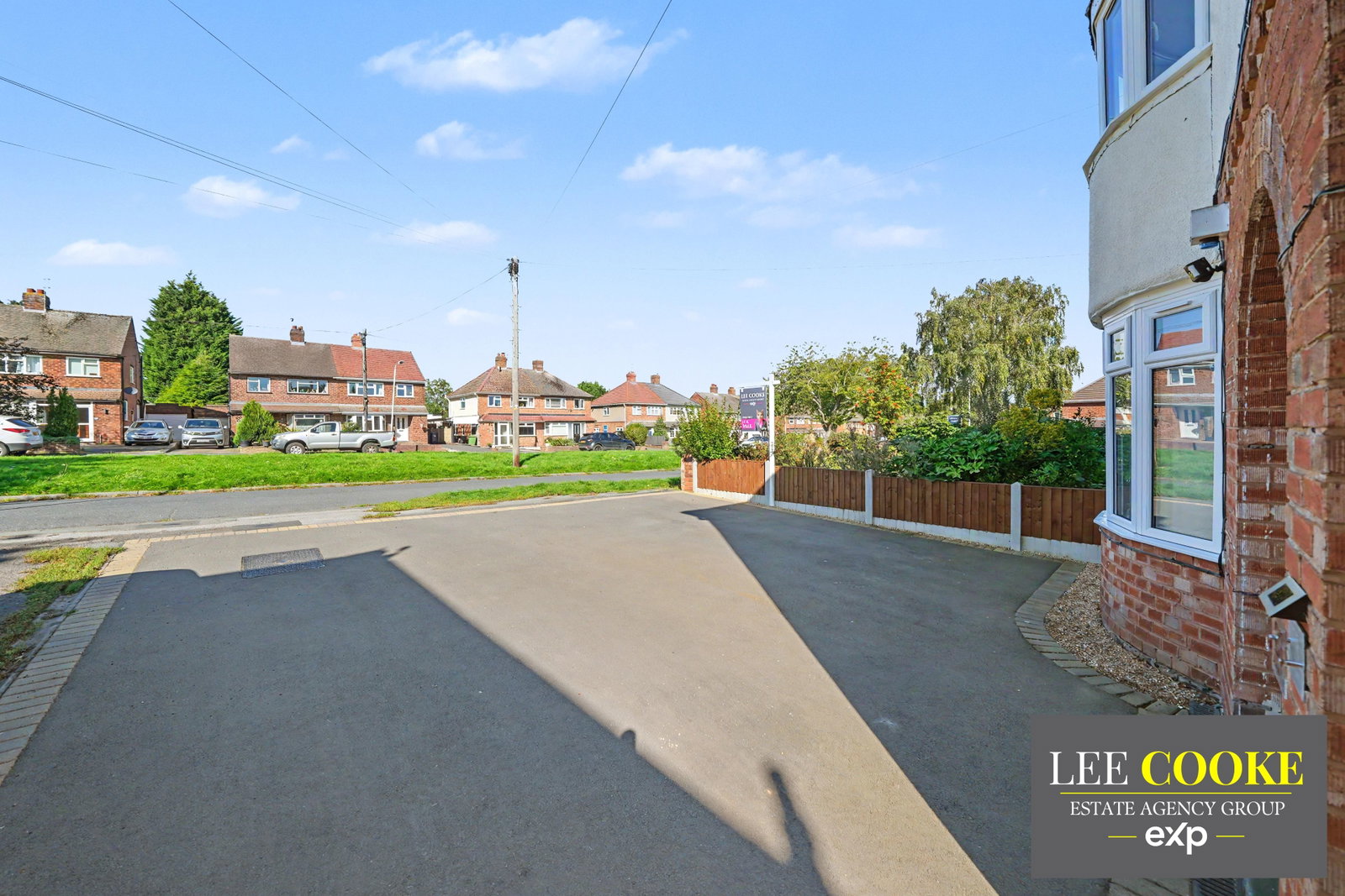 Semi Detached House for sale in Wolverhampton, Lawnswood Avenue, Claregate, Tettenhall, Wolverhampton.