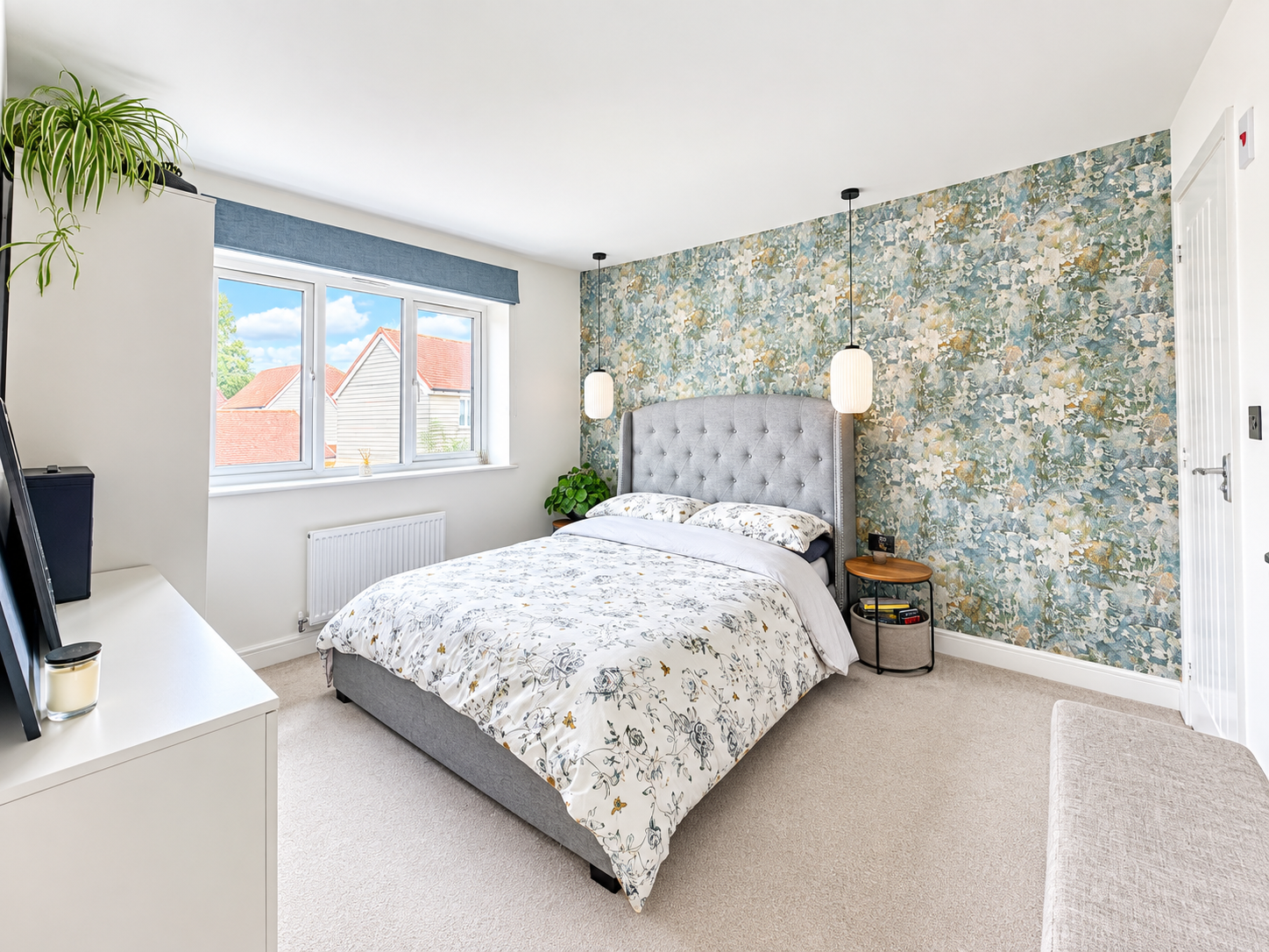 Semi Detached House for sale in Ashford, Siegfried Close, Sellindge, TN25