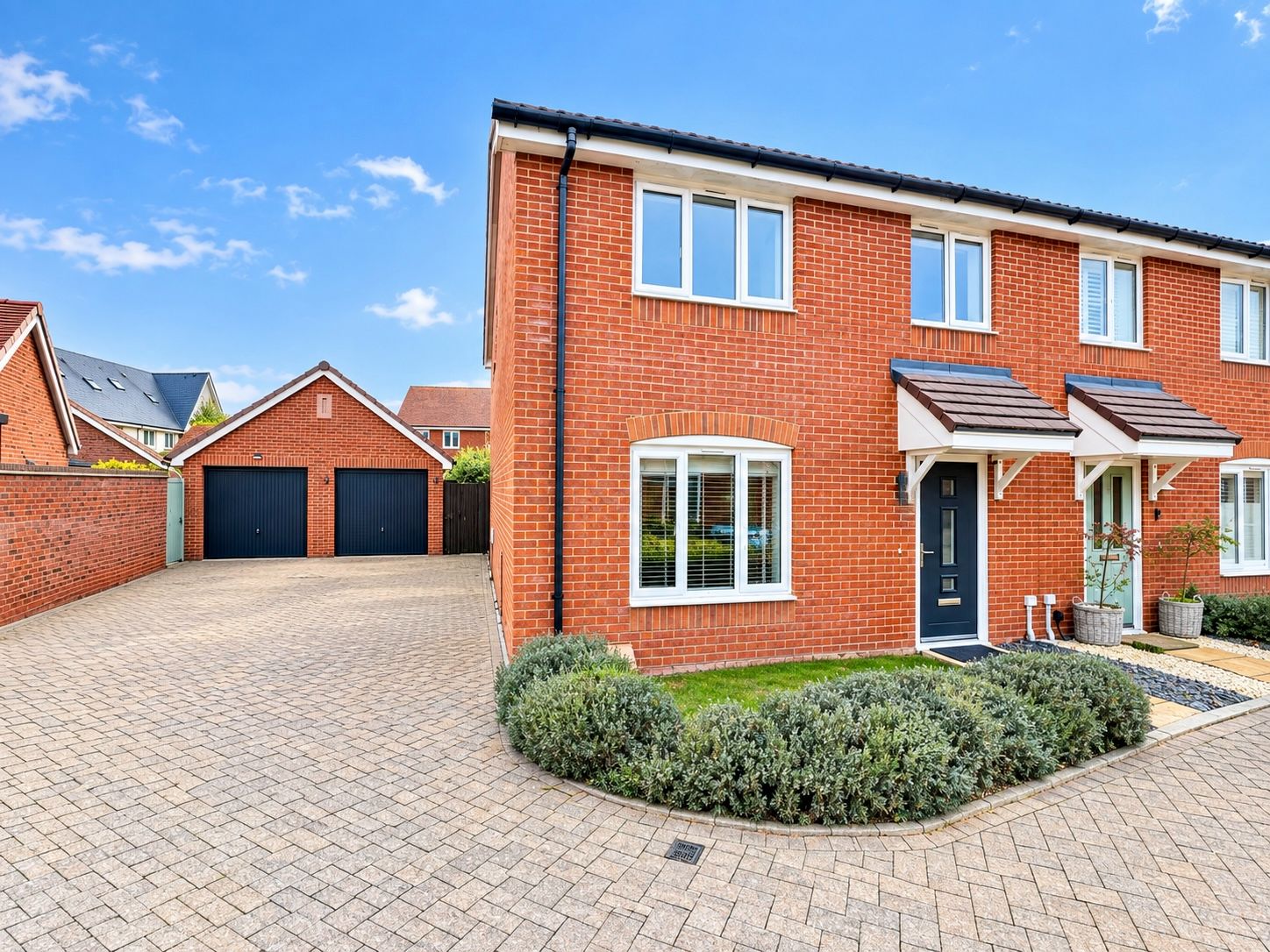 Semi Detached House for sale in Ashford, Siegfried Close, Sellindge, TN25