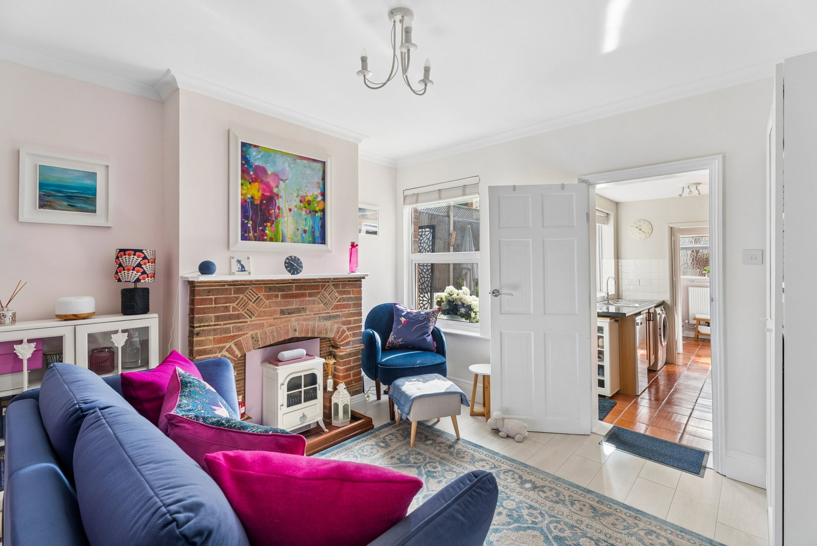 End Of Terrace House for sale in Chesham, Springfield Road, Chesham, Buckinghamshire. HP5 1PW, 711 m²
