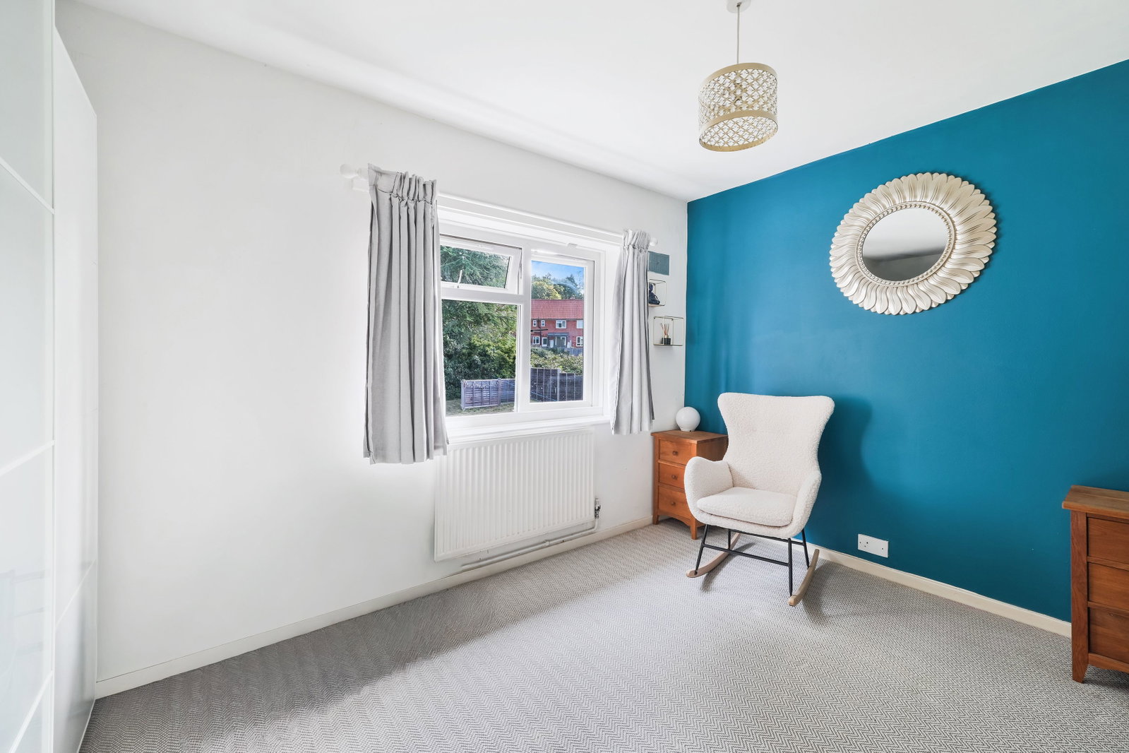 Semi Detached House for sale in Epsom, Dale View, Headley, Epsom, KT18 6EH